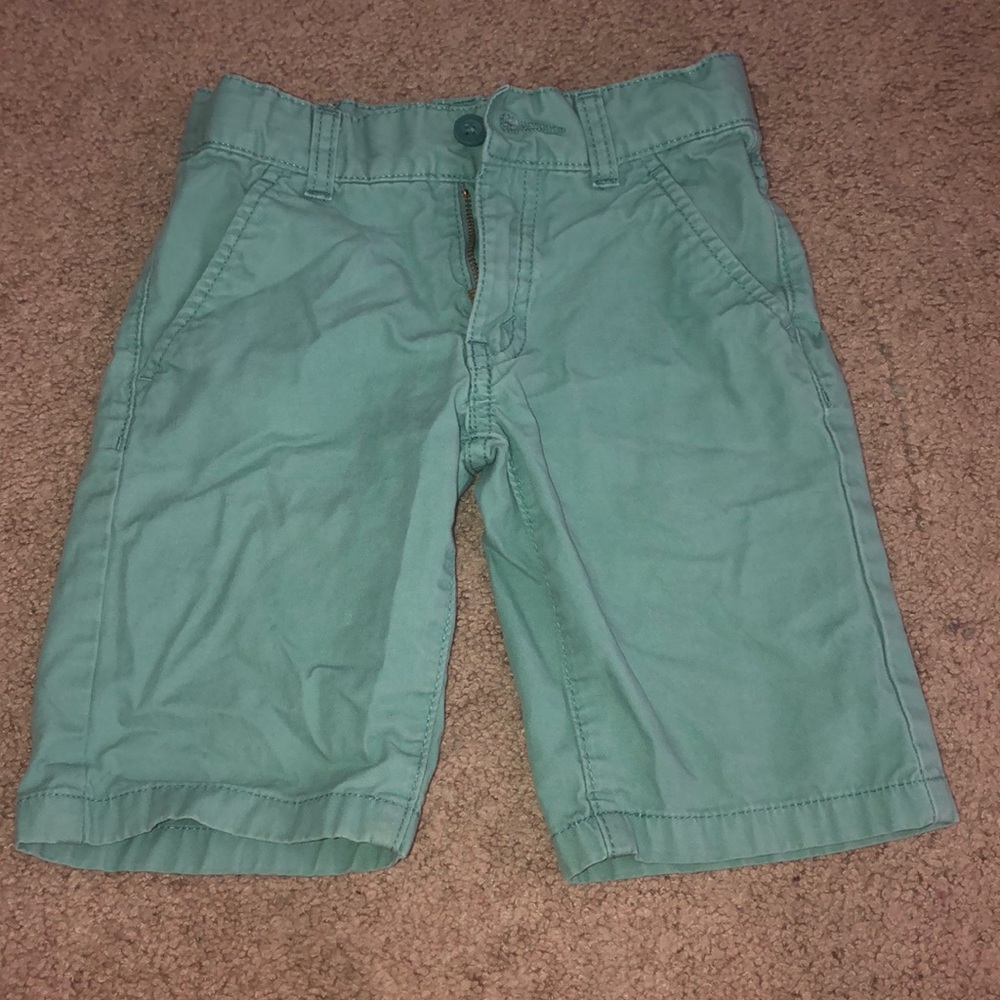Boys size 6 Levi’s green shorts